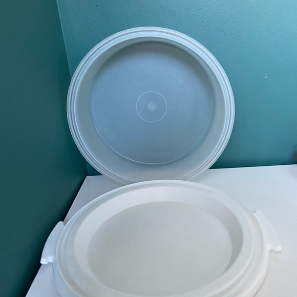 𝅺vintage TUPPERWARE 9” Pie Keeper With Cover Opaque Round  719-1 / 720-1 U.S.A. - Picture 4 of 10